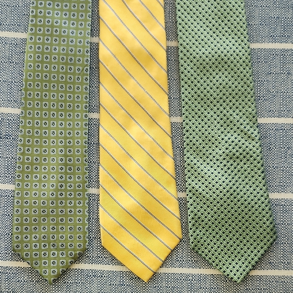 Jos. A. Bank Olive and Mustard Tie Set